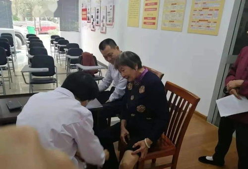 公益體檢進(jìn)社區(qū)，健康服務(wù)暖人心——我縣開展新時(shí)代文明實(shí)踐活動(dòng)側(cè)記